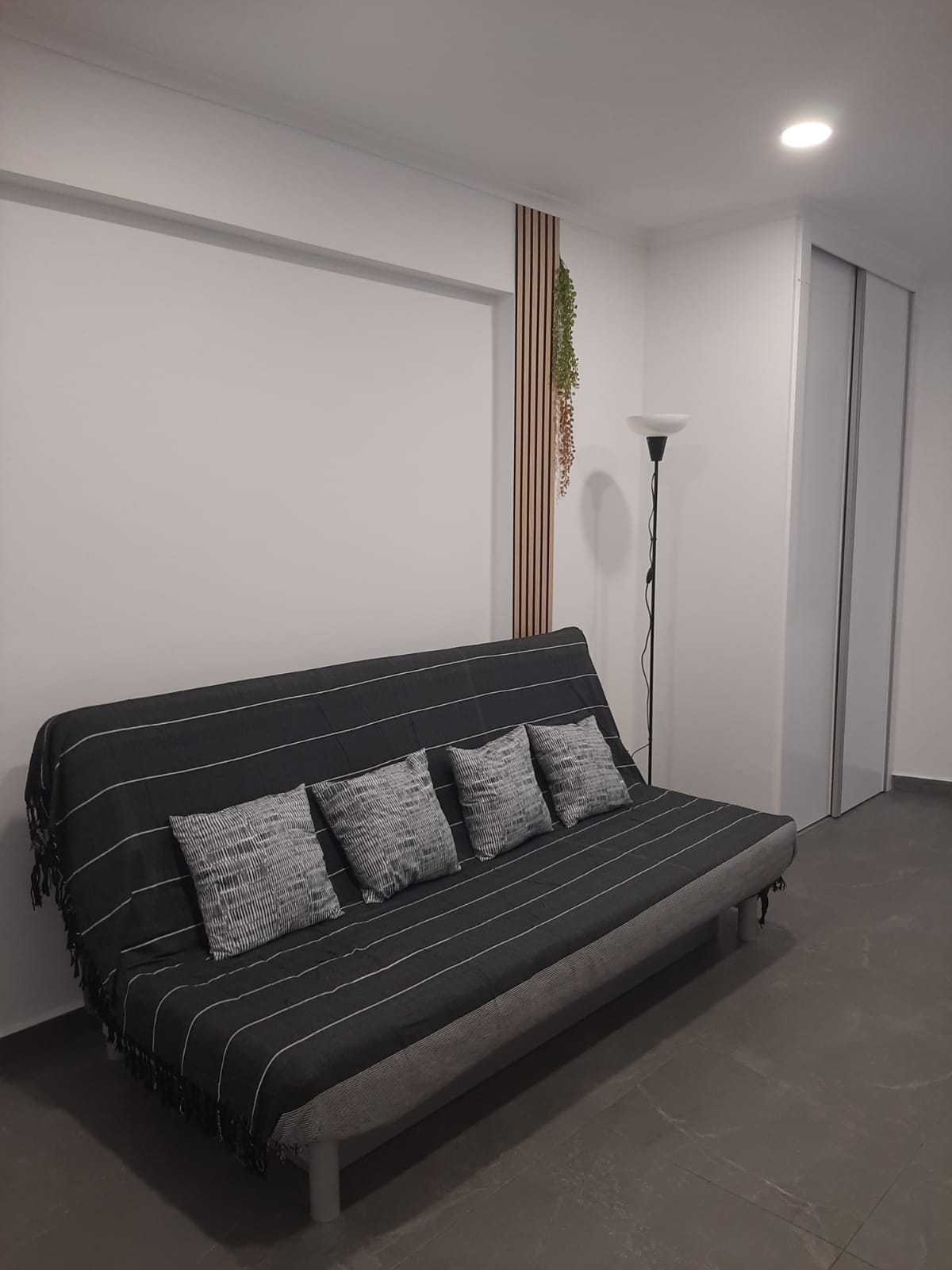 Apartamento T0/1 com piscinas a 5 minutos da praia