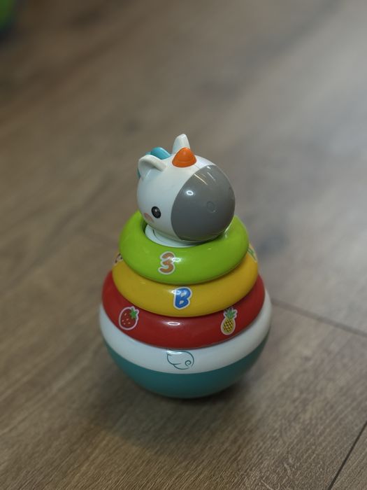 Пірамідка - неваляшка Hola