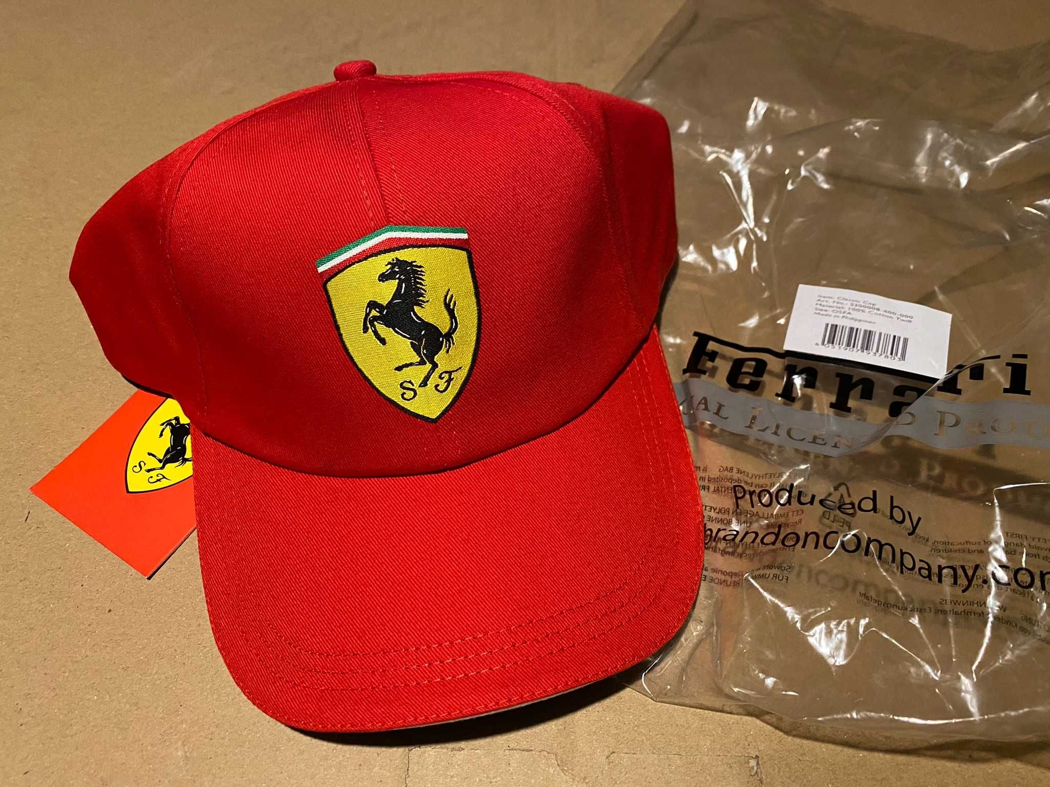 11 Miniaturas Ferrari Com Oferta Boné Oficial