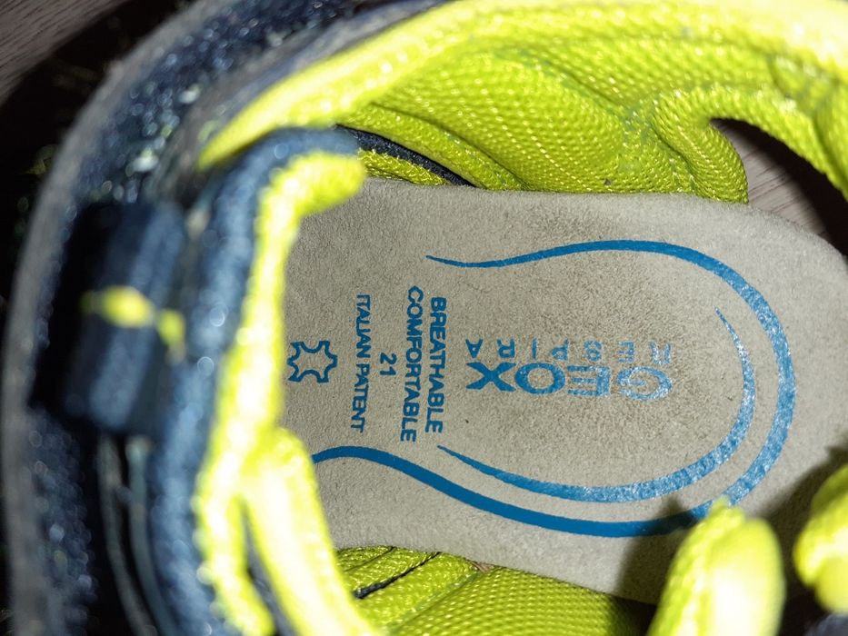 Шкіряні босоніжки Geox  21 розмір