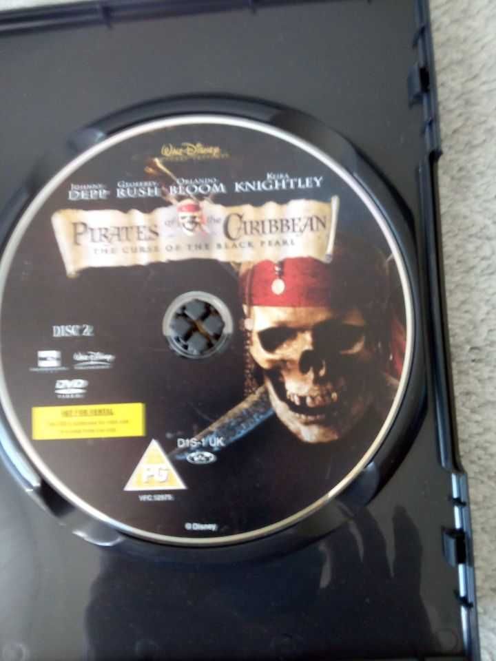 Piraci z Karaibów film na DVD