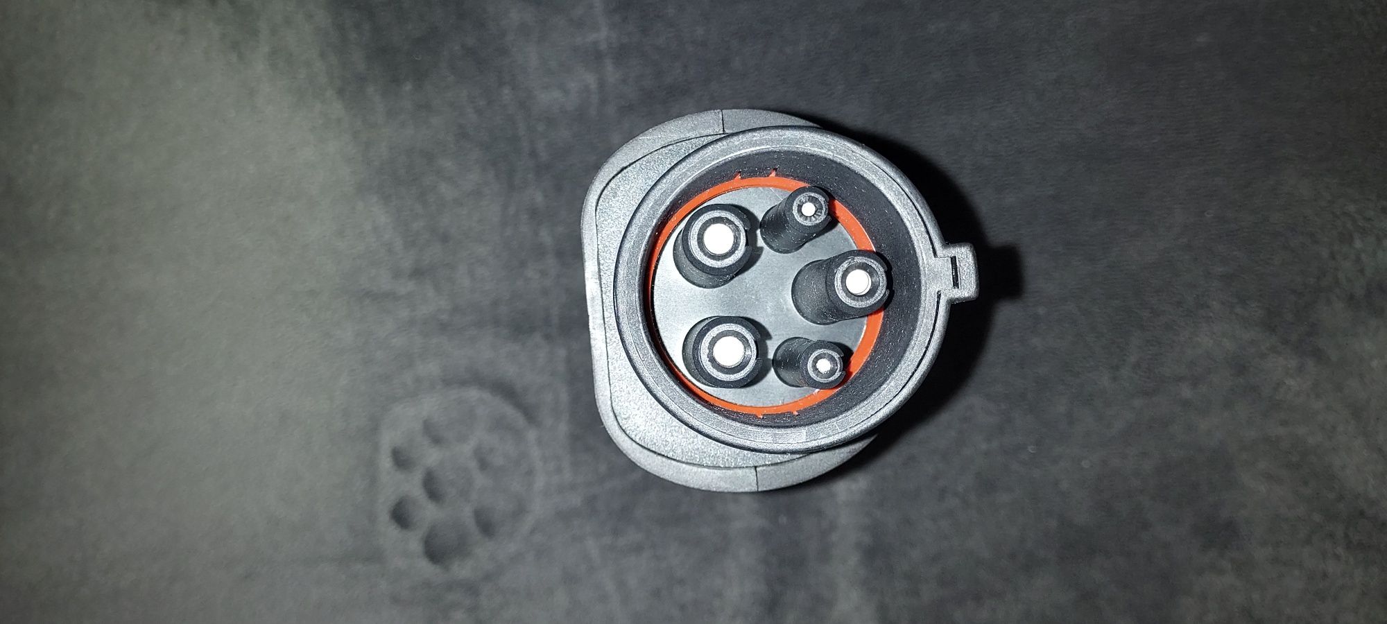 Adapter samochodowy charger ładowarka typ 2 do typ 1