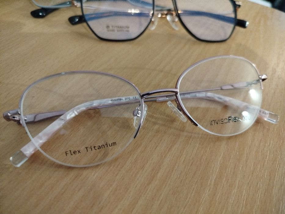 Отрава титанова на окуляри