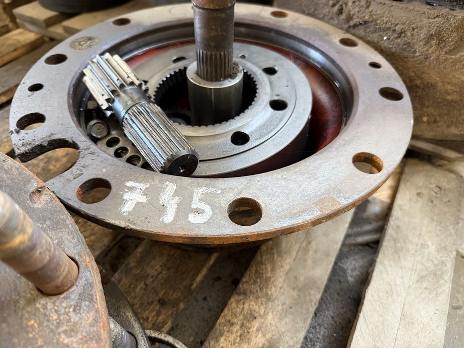 Zwolnica zf do koparki cat liebherr volvo