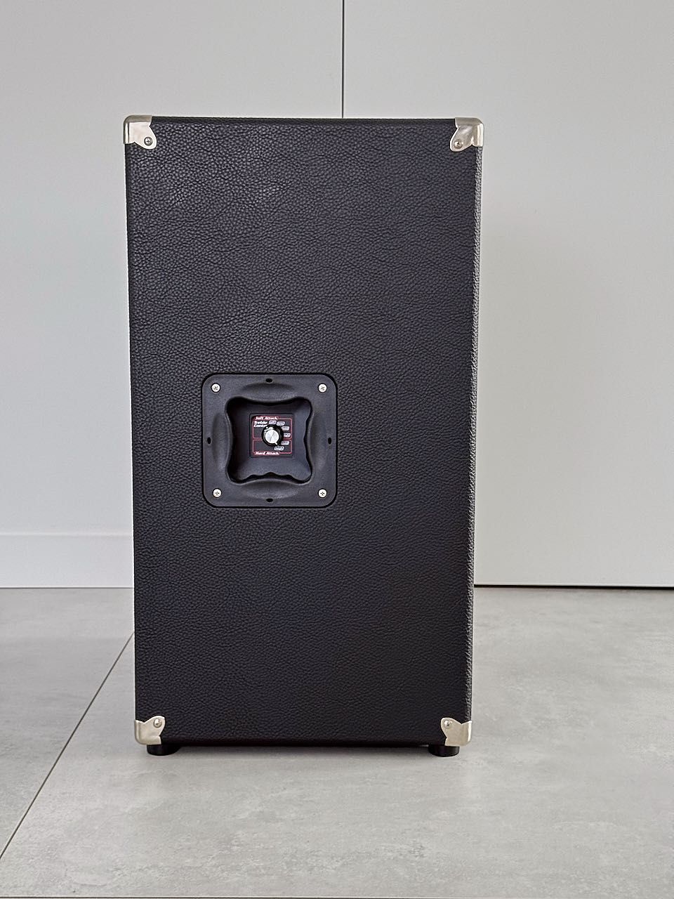 EICH 212M Kolumna basowa 8 ohms 600W