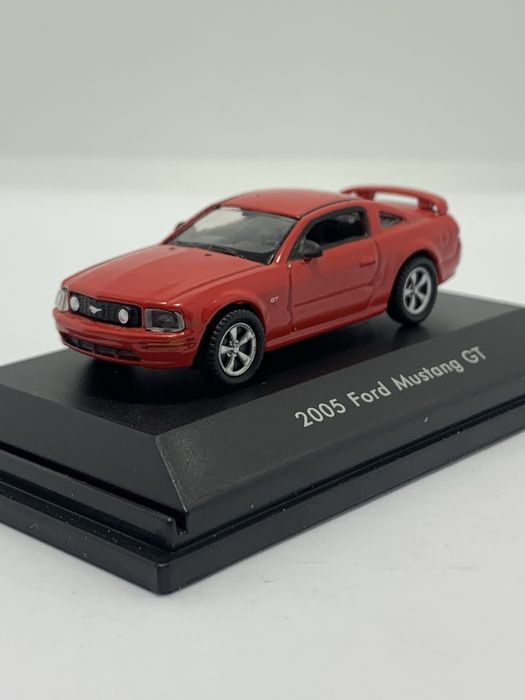 Ford Mustang GT 2005 da Welly escala 1/87