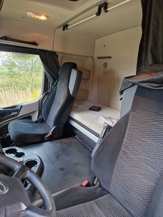 Mercedes Actros 1830