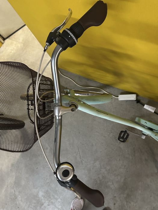 Bicicleta verde água