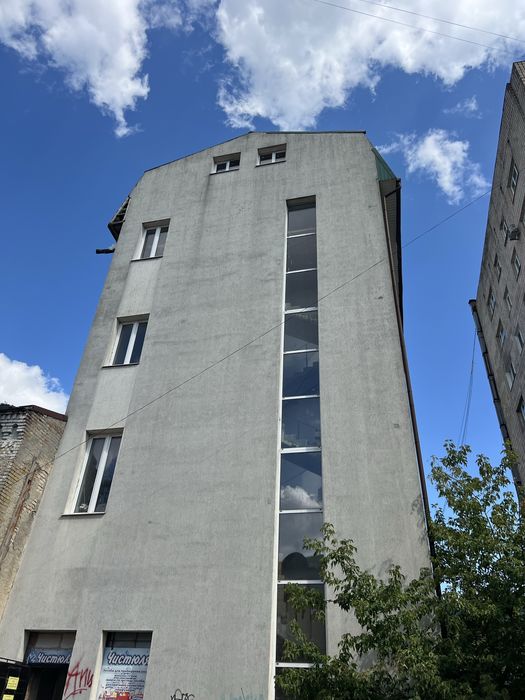 Продаж комерційної будівлі у самому центрі міста !