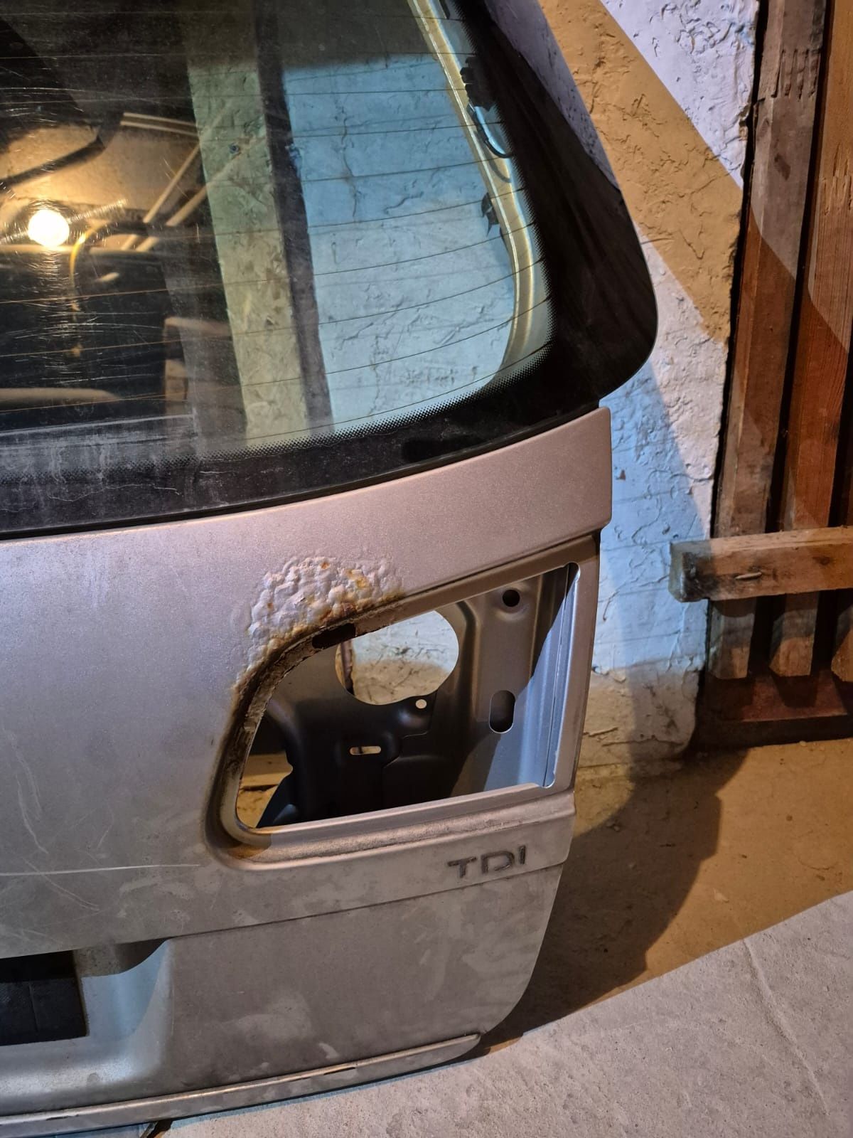 Klapa tylnia passat b6 kombi la7w