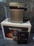 Ekspres do kawy Nespresso Pixie Tytanowy