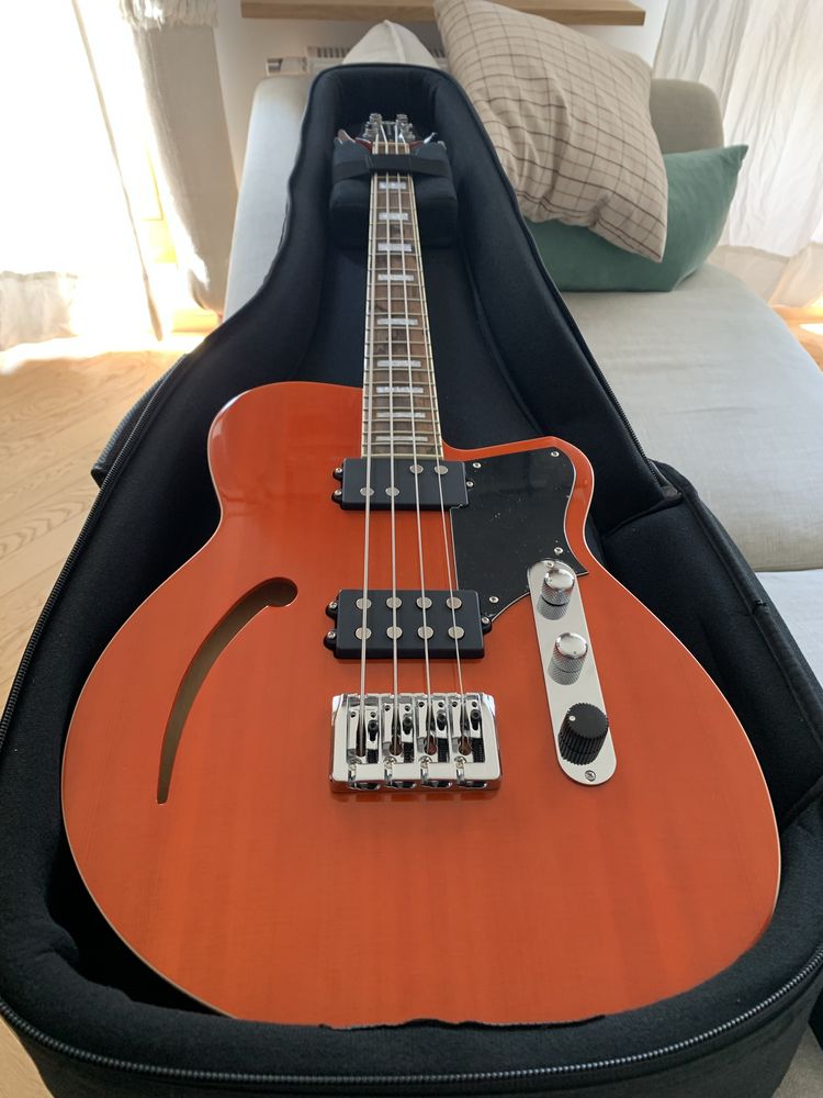 Gitara basowa. Reverend DubKing. Skala 30 cali.
