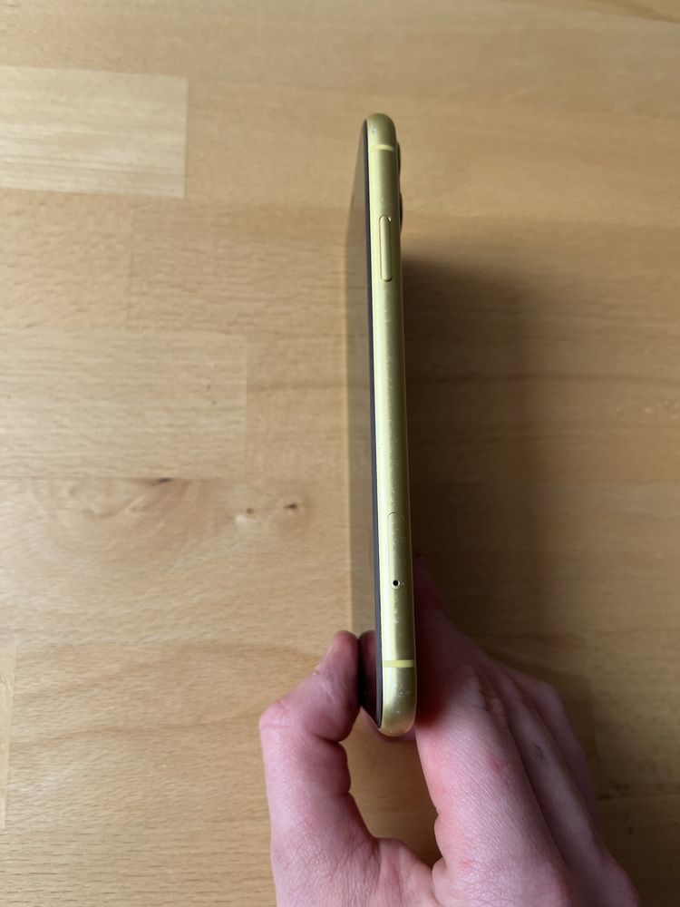 Iphone 11 64 GB 77%