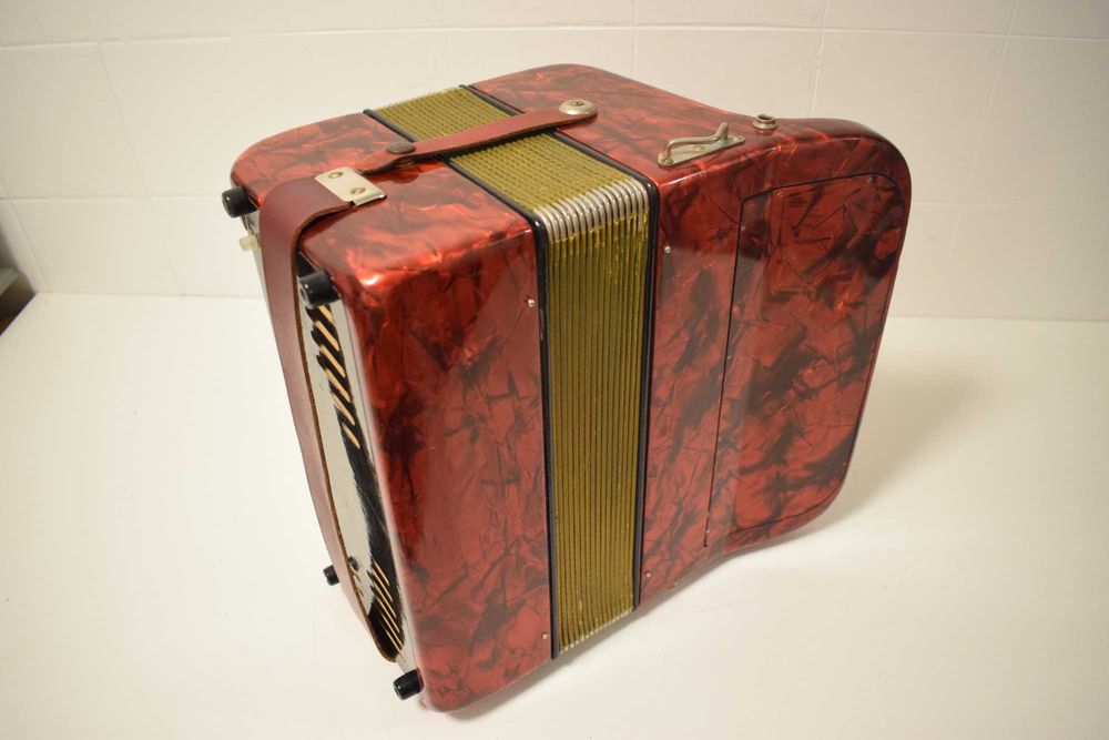 Acordeao Hohner Amati 2 Voz 48 Baixos, N 03