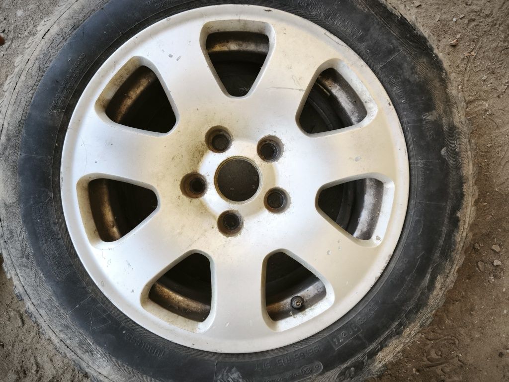 Felgi 15 do audi a4 b6 posiadam więcej części do 1.9 awx