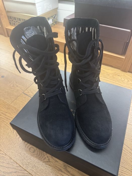 Черевички  ботинки чоботи