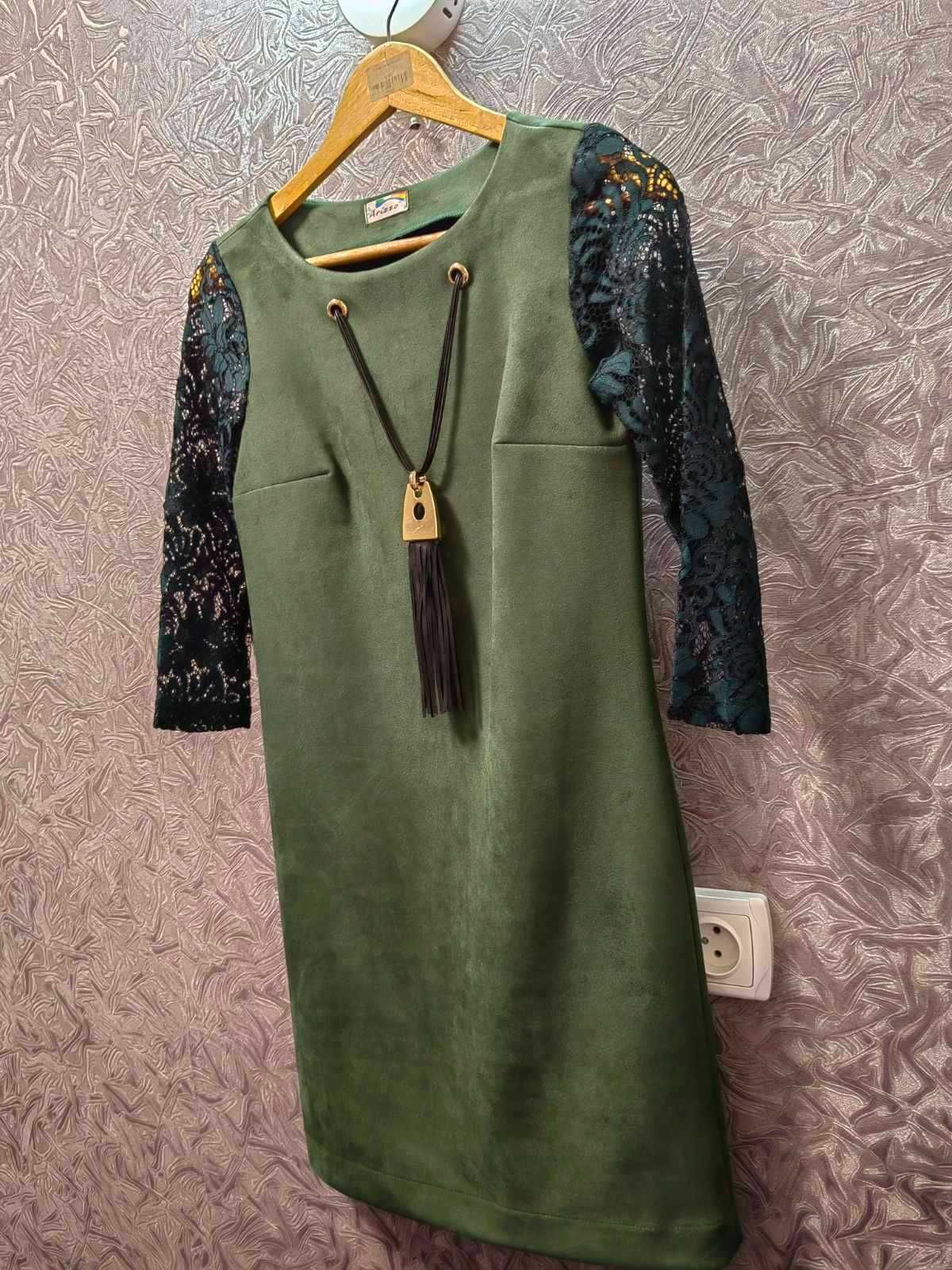 Жіноча сукня, розмір S (42-44)