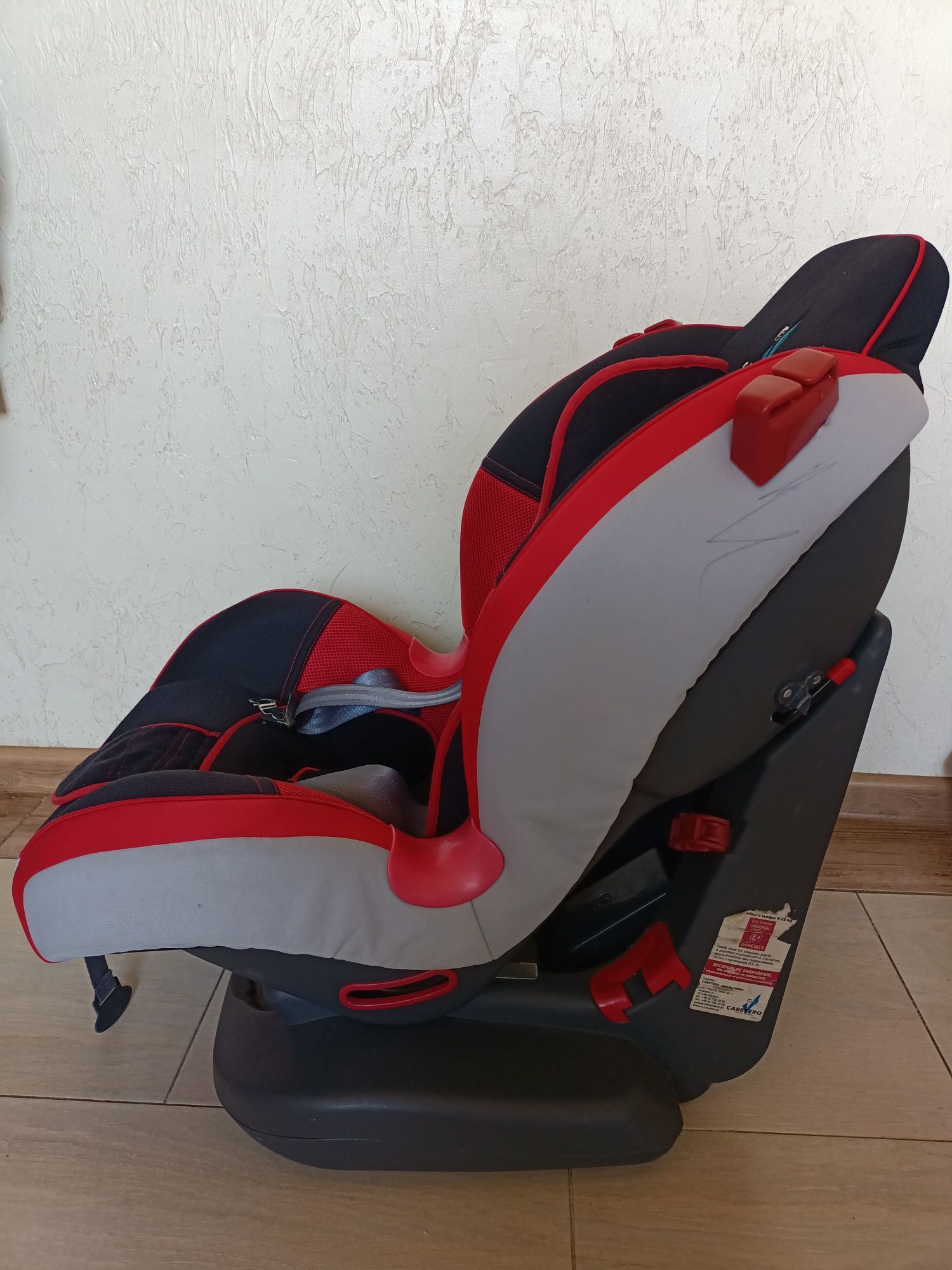 Fotelik Caretero Turbo 9-25 kg !!