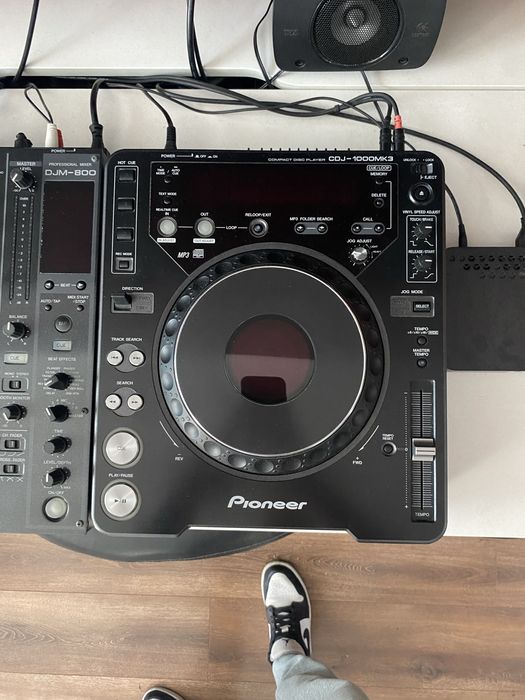 Sprzedam Mixer Pioneer  DJM-800 i 2 CD playery