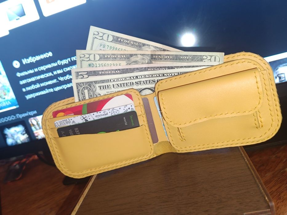 Гаманець ручної роботи з натуральної італійської шкіри