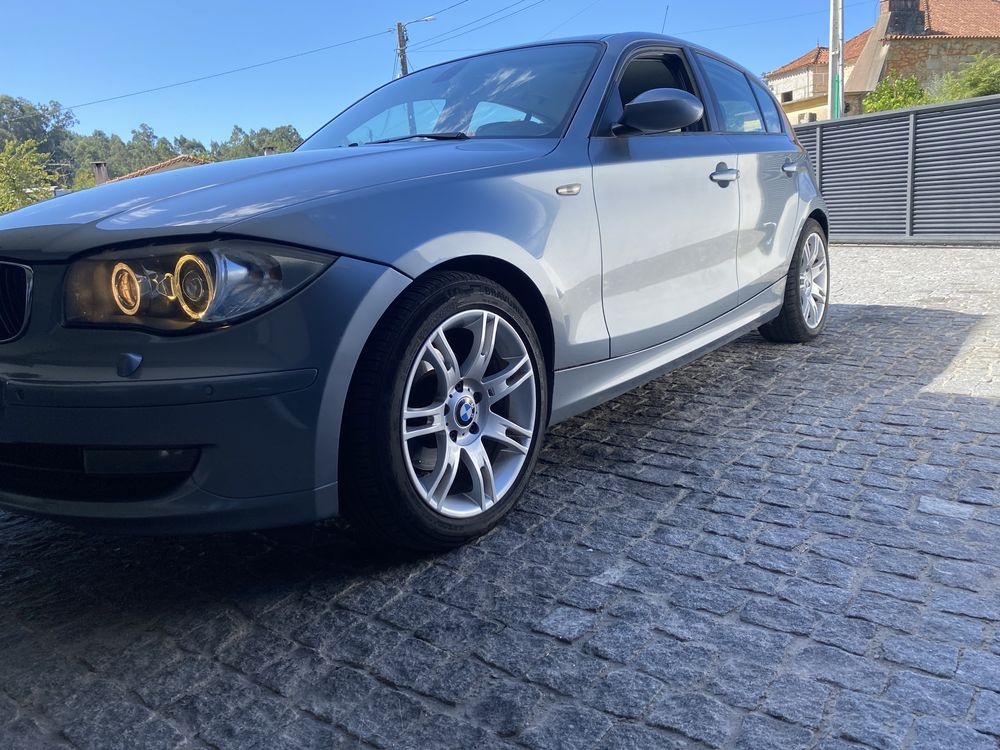 Segue para venda bmw 118 d muito bom estado