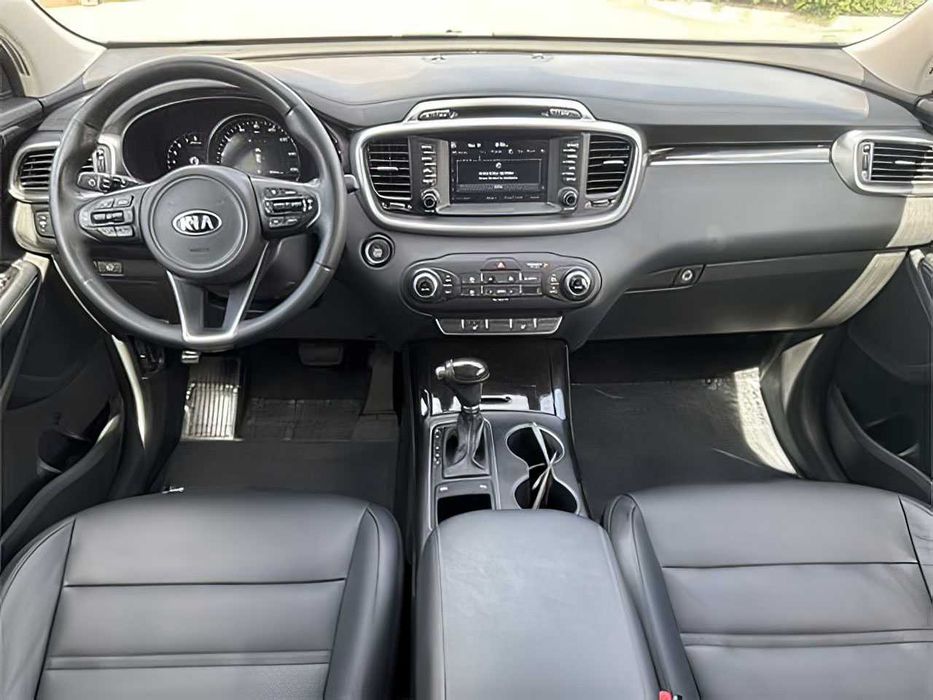 Kia Sorento      2017