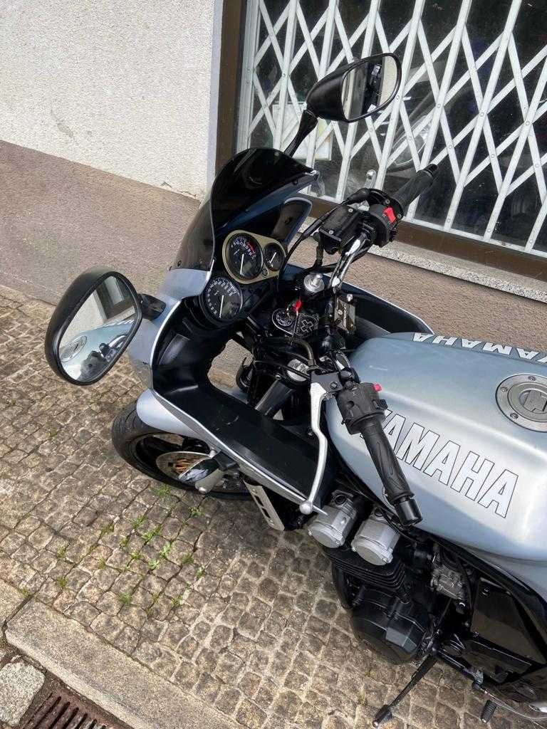 Yamaha FZS 600cc 2003