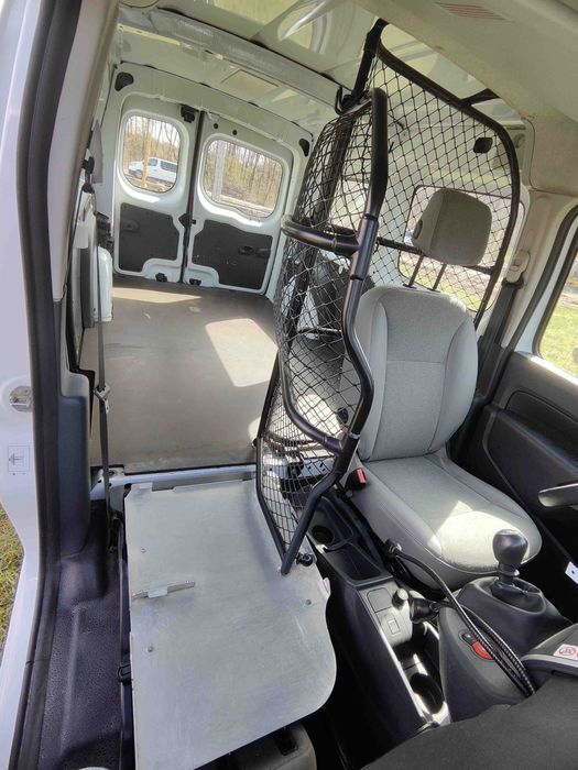 Wypożyczalnia Renault Kangoo Maxi