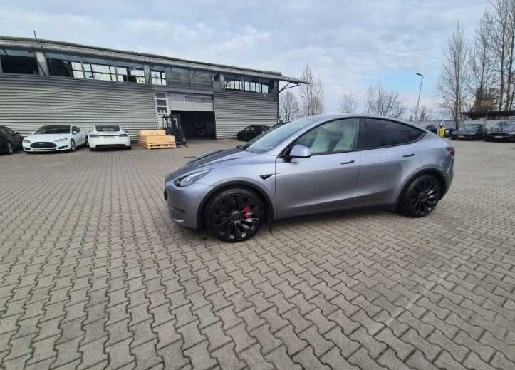 Tesla Model Y 2020 Long Range
