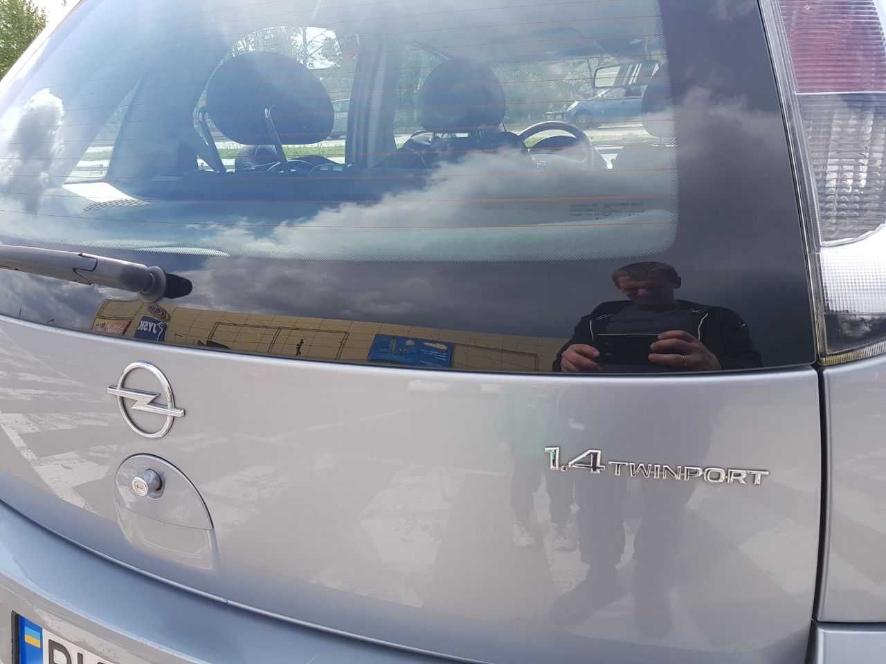Opel Corsa 2006 1.4 бензин