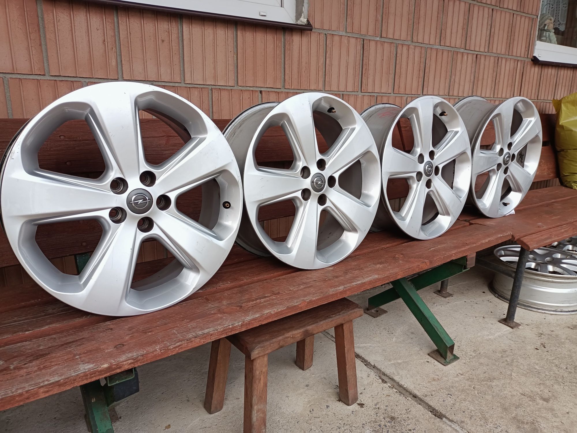 Felgi 5x105 R18 Opel