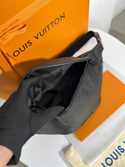 Бананка Louis Vuitton плечевая сумка LV слинг натуральная кожа c813