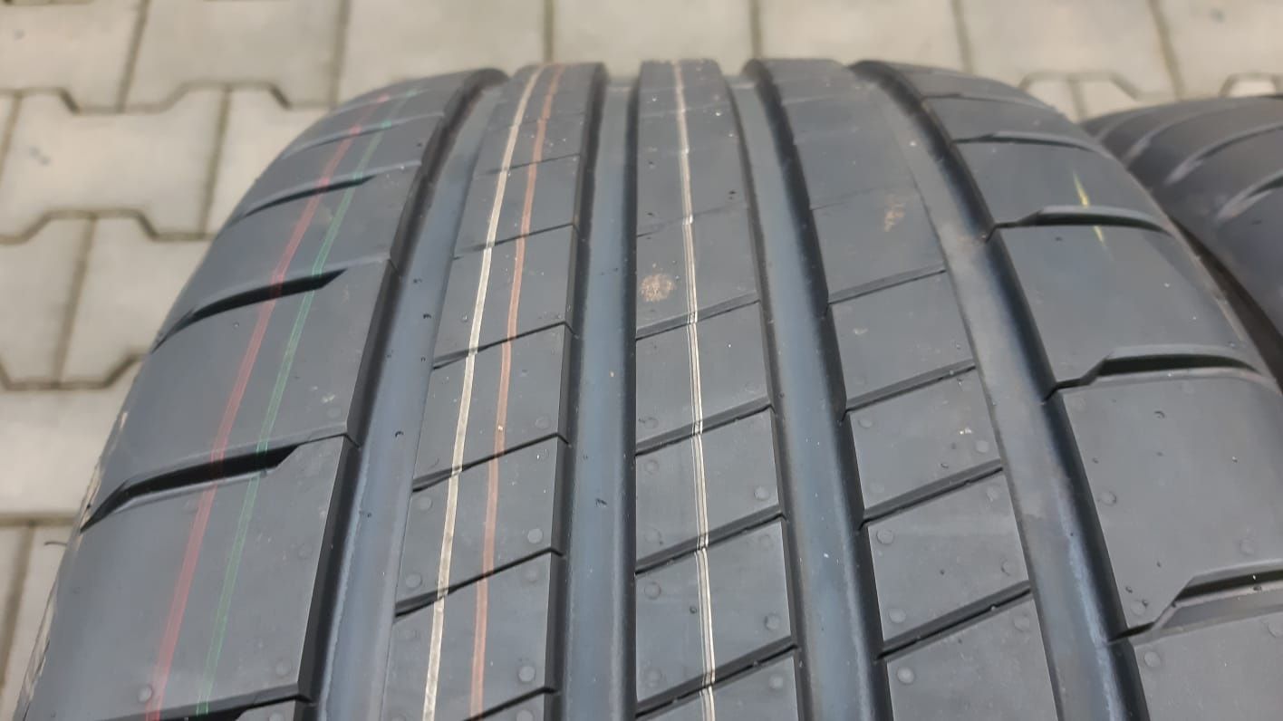 Opony Bridgestone 225 40 R18