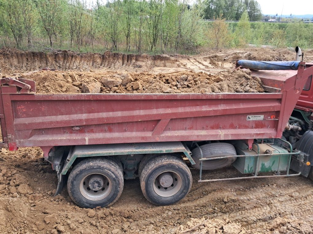 Ziemia kopana oraz pod trawnik, gruz, piasek, haś
