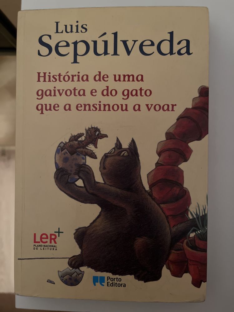 3 Livros de escolaridade obrigatória