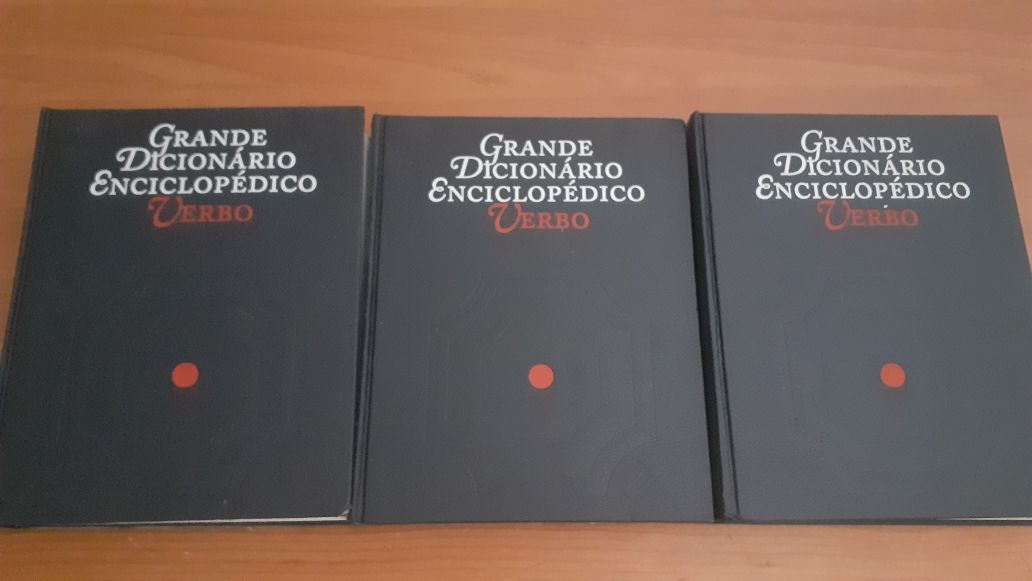 Vários Dicionários