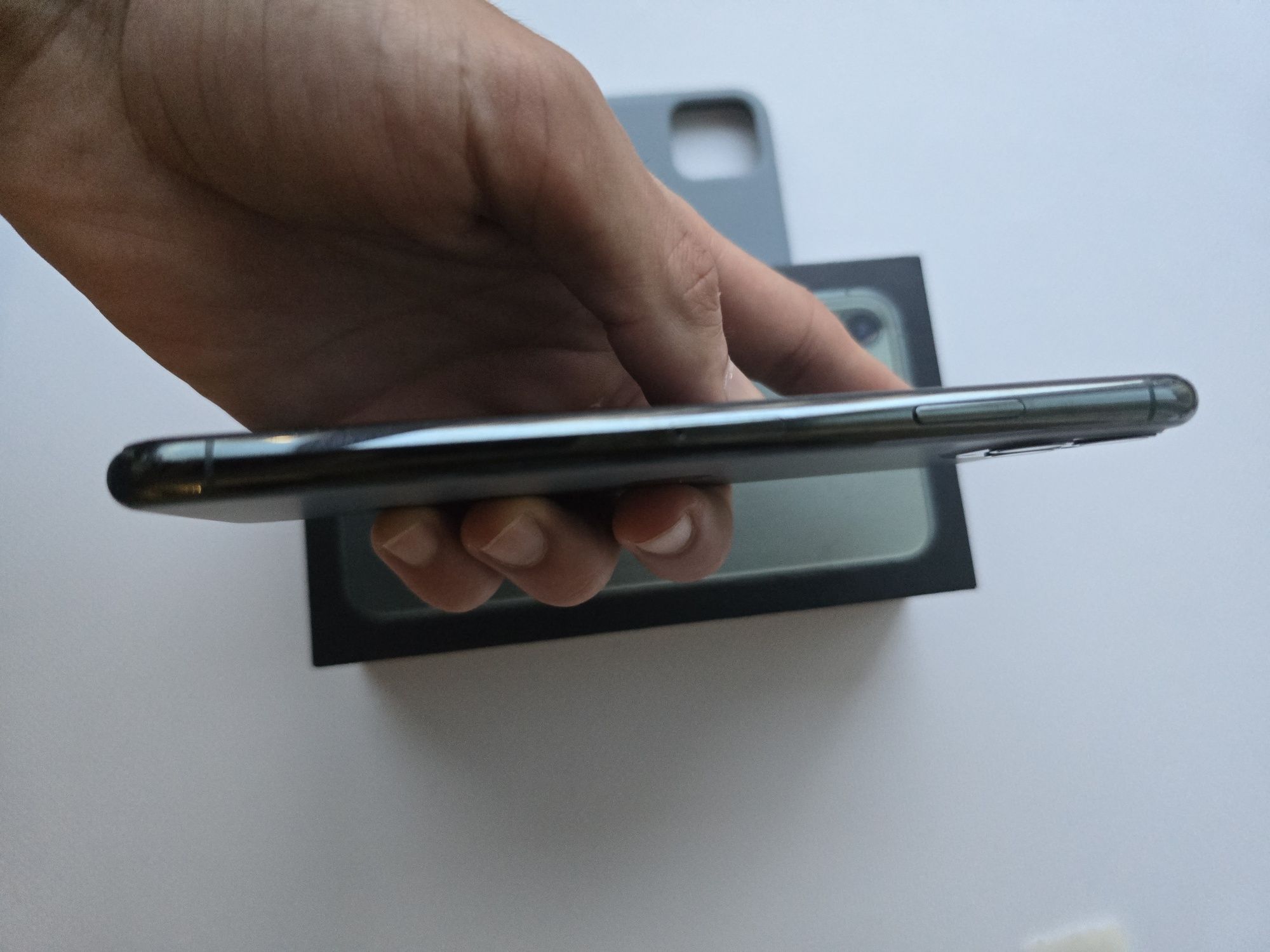 iPhone 11 Pro Max , 512 gb 100% battery