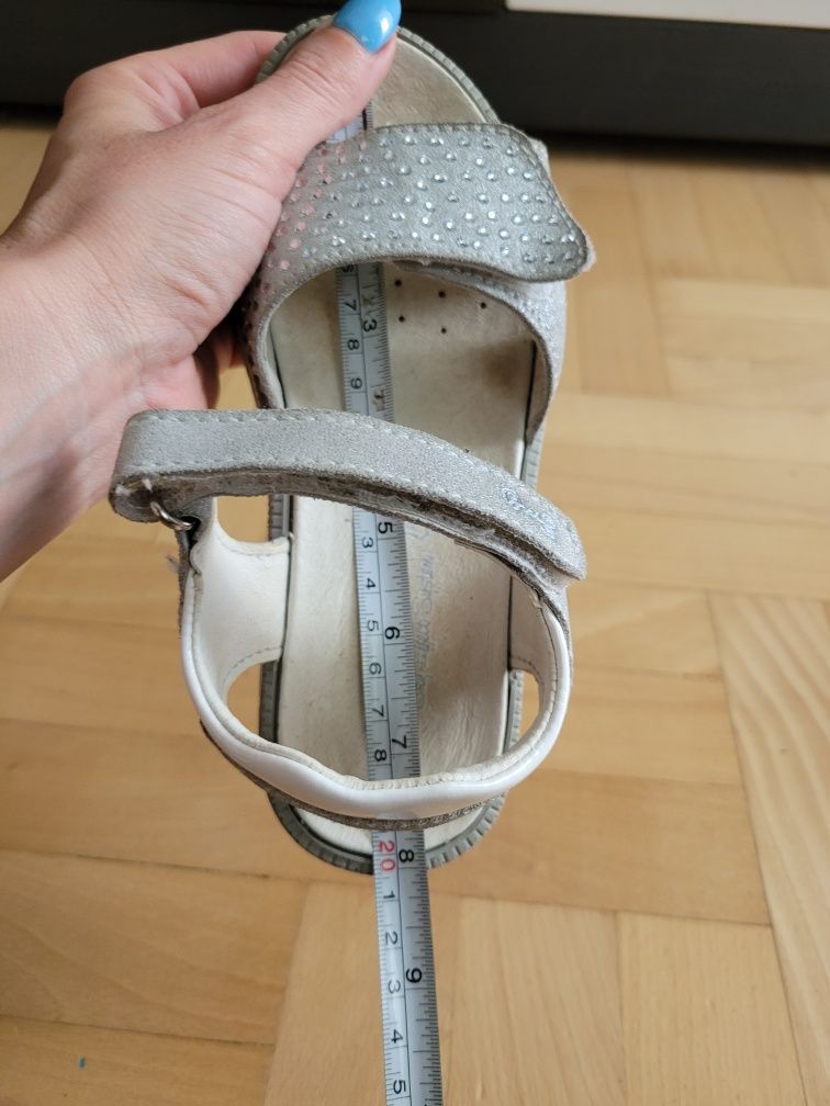 Sandały Primigi r 32