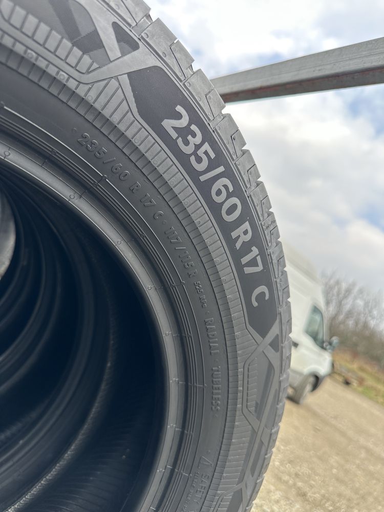 Шини б/у 235/60/17C R17C Continental 4шт