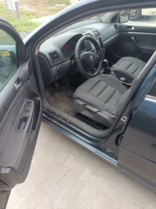 Продам гольф 5 
Гольф 5
2006 рік 
Дізель 2.0
Механіка 6 ступка 
Тимчас