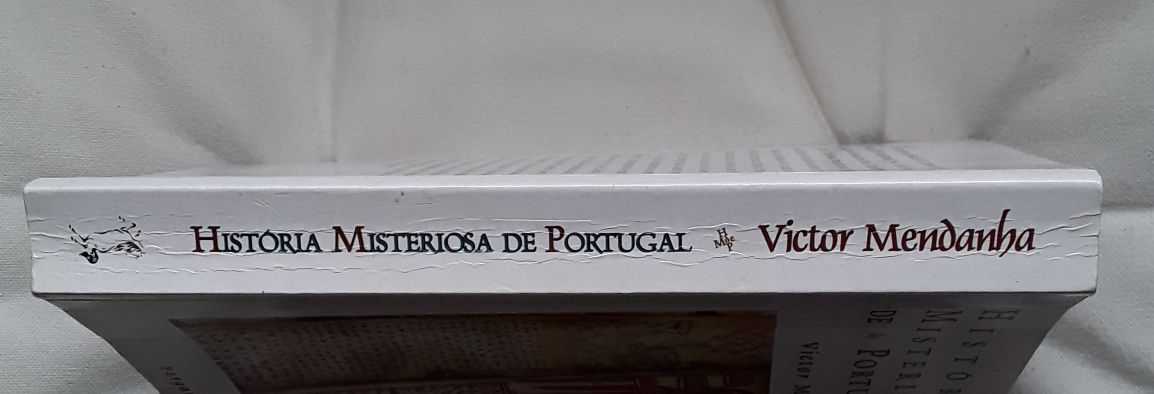 Livro: História Misteriosa de Portugal, Victor Mendanha, Pergaminho