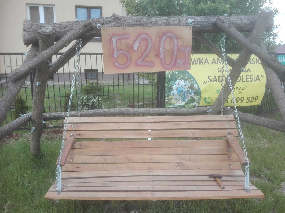 HUŚTAWKA  ( nogi akacja , ławka na łańcuchu olcha impregnowana )