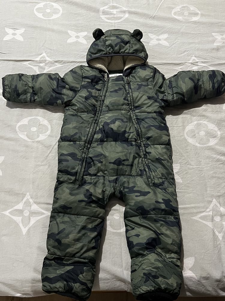 Зимовий теплоізоляційний комбінезон