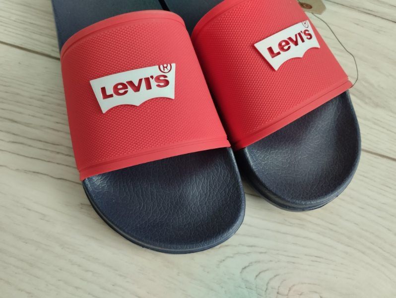 Klapki Levis Nowe 37