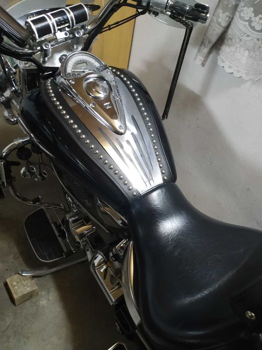 Krawat na bak, zbiornik paliwa, do motocykla Honda VTX 1300