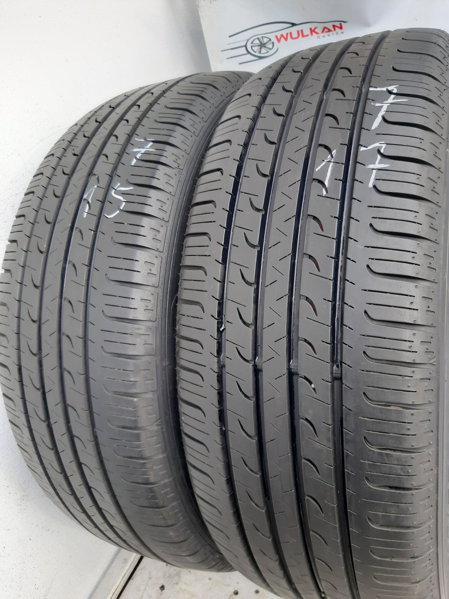 225/55r19 99V Goodyear EfficientGrip SUV 4x4