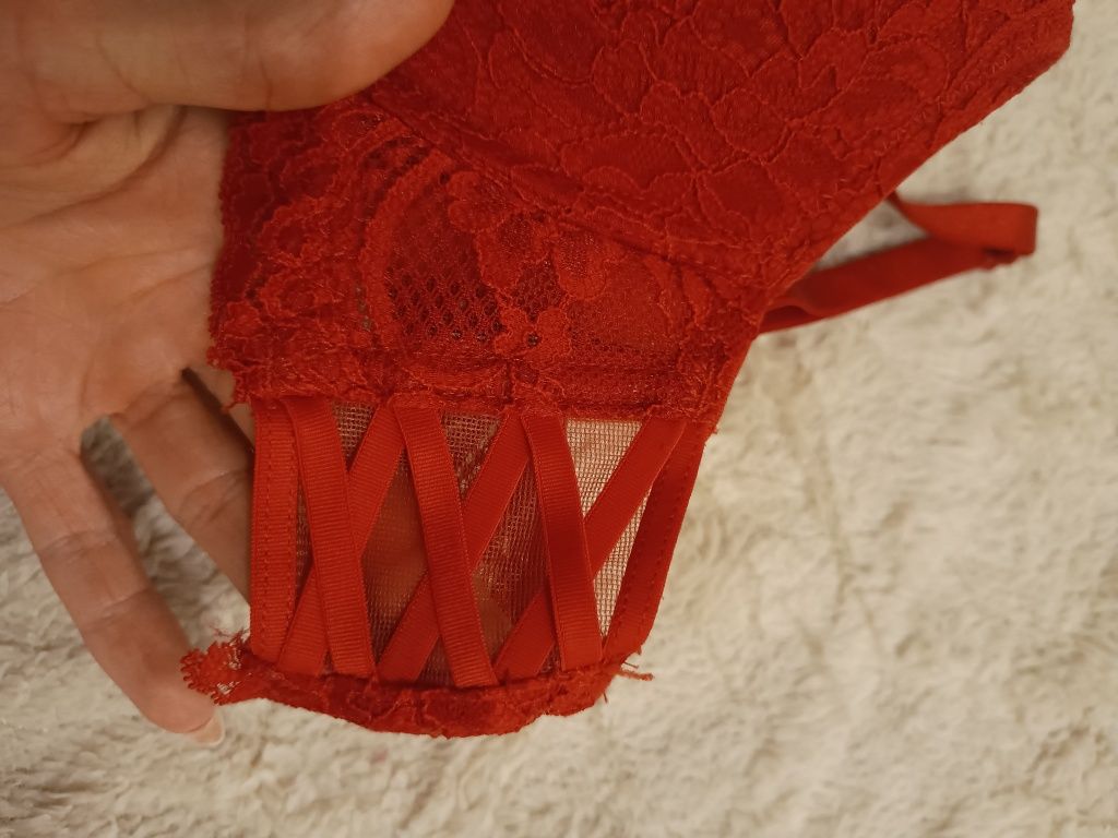 Czerwony Stanik Push-up 75C