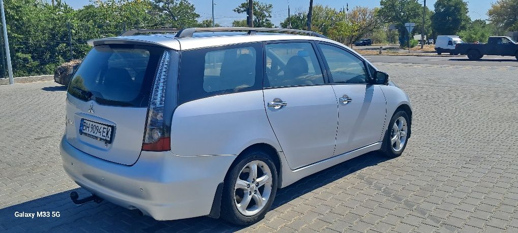 Mitsubishi-МІТСУБІСІ грандіс
