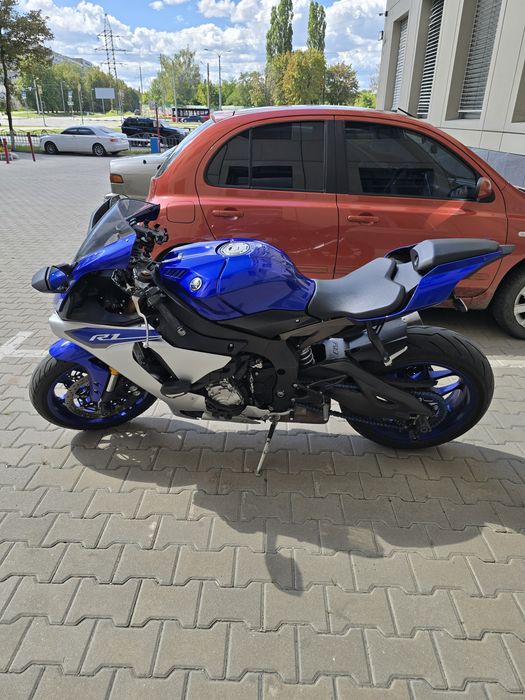 Yamaha R1 ЯМАХА R1 Официал