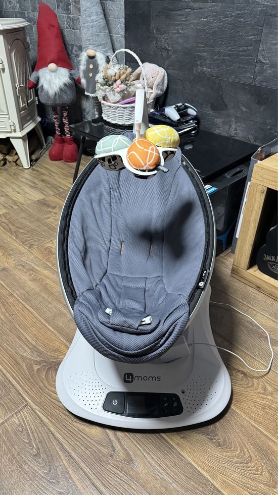 Укачивающий центр 4Moms MamaRoo 4.0 мамару